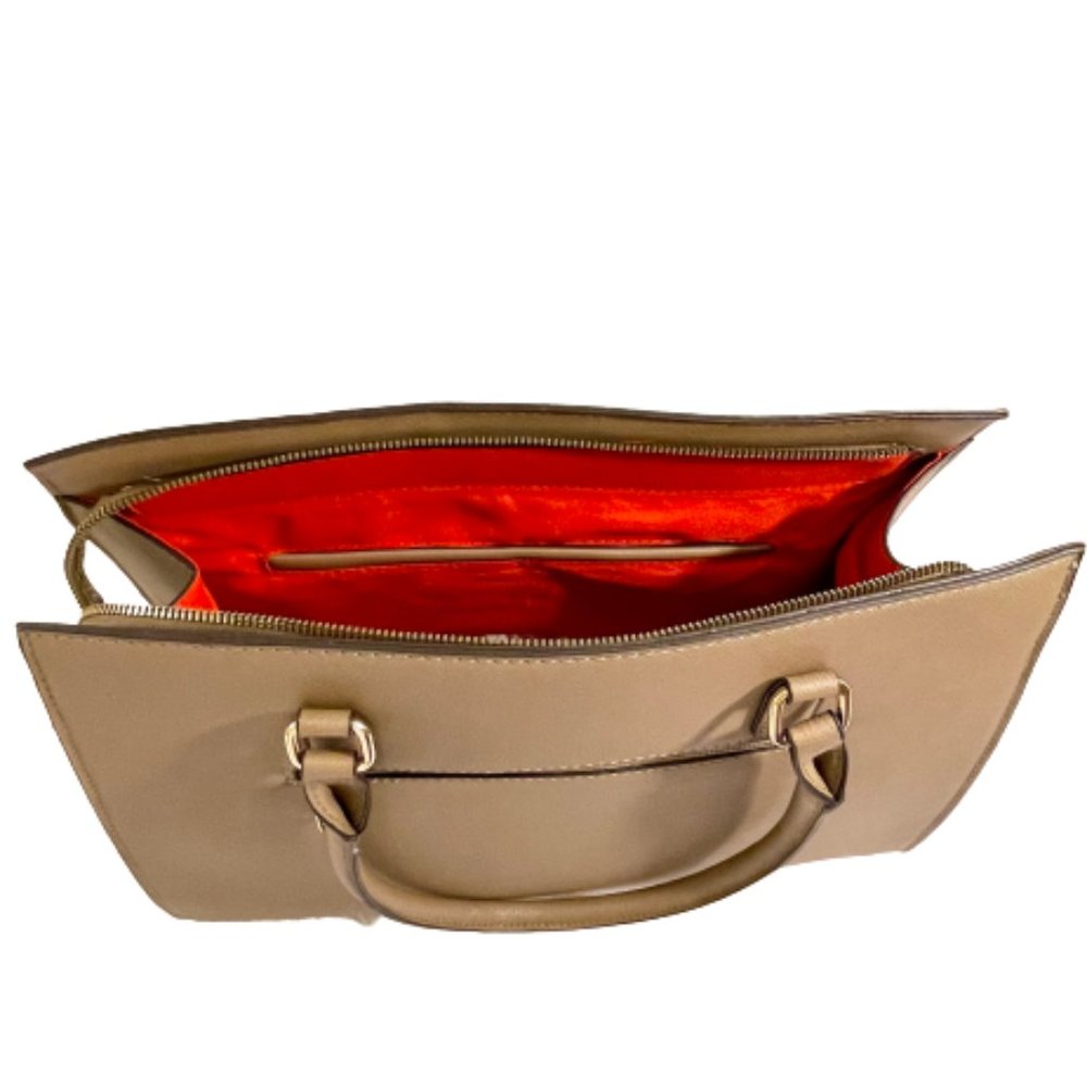 NWT Marilyn Monroe Beige/Taupe Purse - Picture 6 of 7